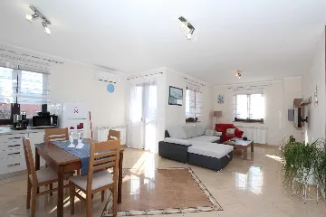 One-Bedroom Apartment in Putini for up to 4 Guests