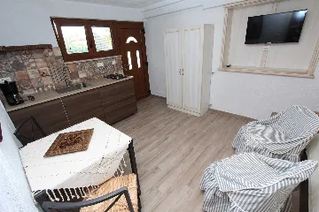 Studio for 2 in Rovinjsko Selo with Shared Pool