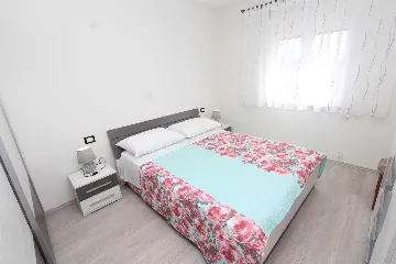 Three-Bedroom Apartment in Rovinj with Parking