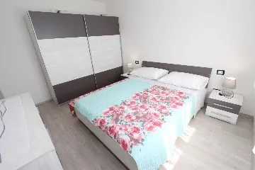 Three-Bedroom Apartment in Rovinj with Parking