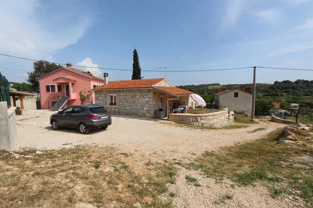 Three-Bedroom Apartment in Rovinj with Parking