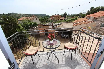Three-Bedroom Apartment in Rovinj with Parking