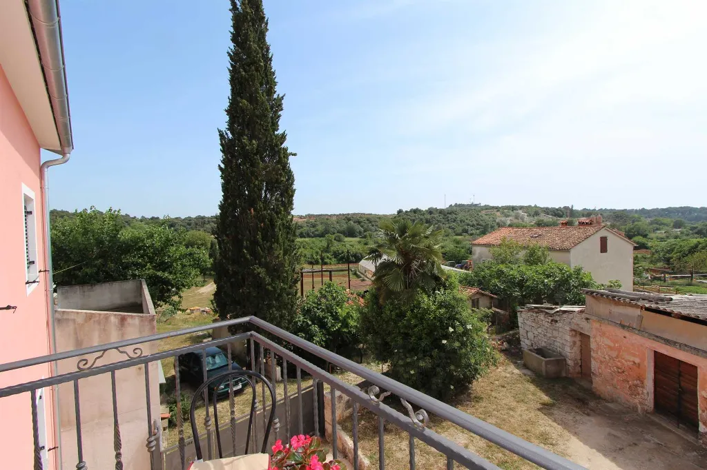 Three-Bedroom Apartment in Rovinj with Parking