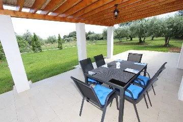 Holiday House for 6 Guests in Rovinj with Garden
