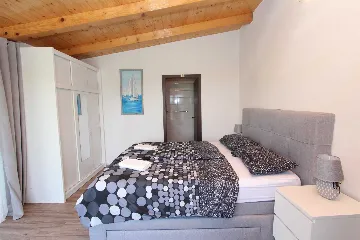 Holiday House for 6 Guests in Rovinj with Garden