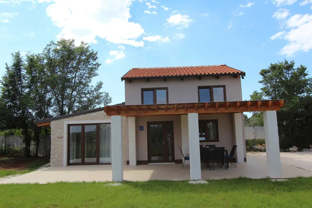 Holiday House for 6 Guests in Rovinj with Garden