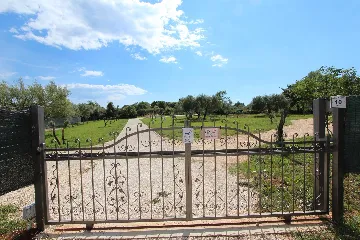 Holiday House for 6 Guests in Rovinj with Garden