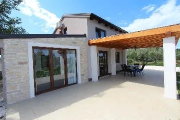 Holiday House for 6 Guests in Rovinj with Garden