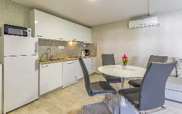 Coastal Retreat Mobile Home, Banjole