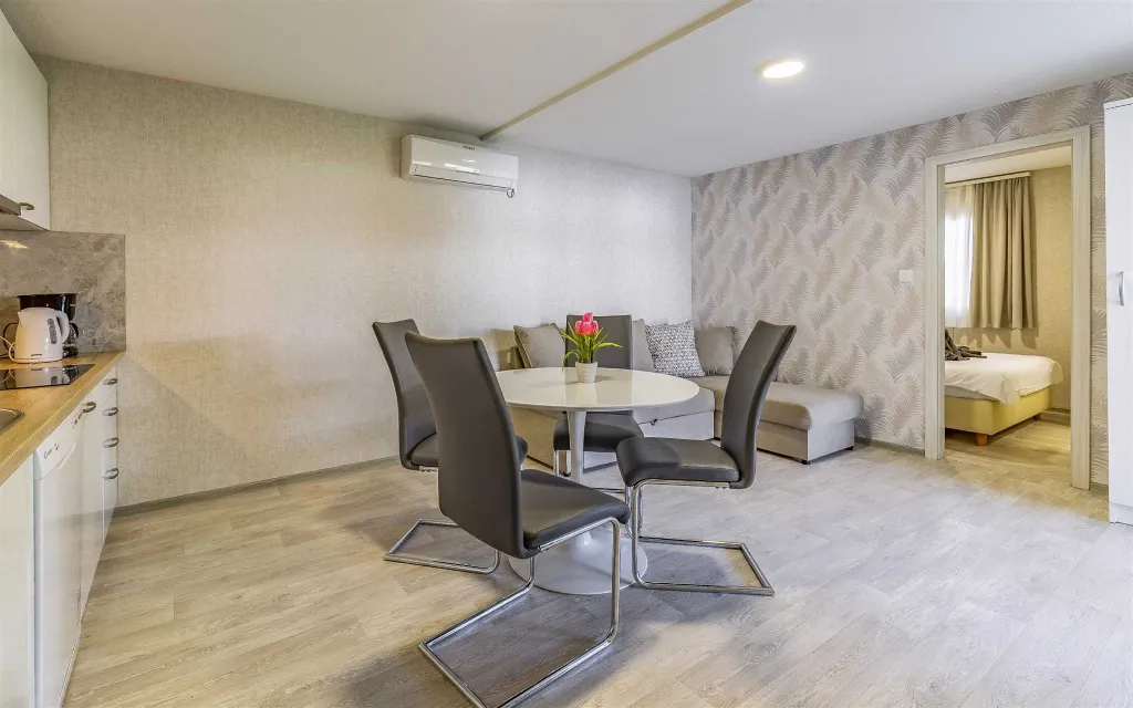 Coastal Retreat Mobile Home, Banjole