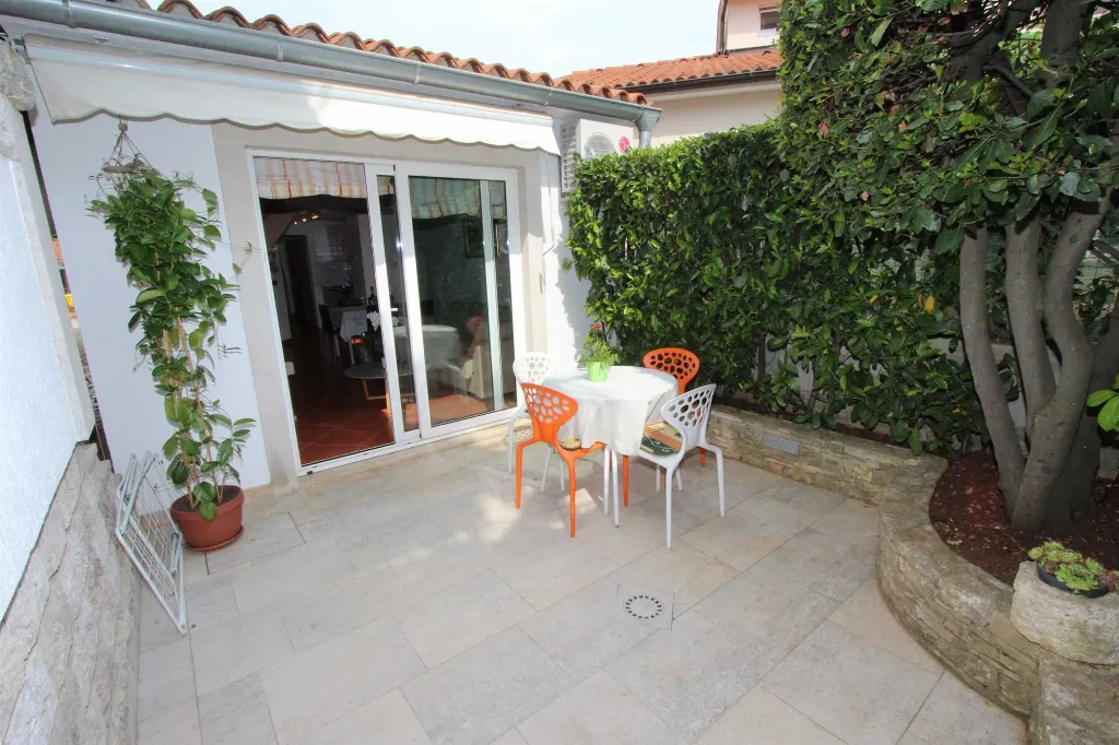 One-Bedroom Apartment with Terrace in Rovinj