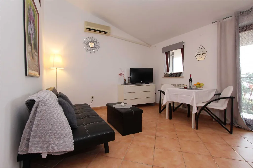 One-Bedroom Apartment in Rovinj for 2-3 Guests