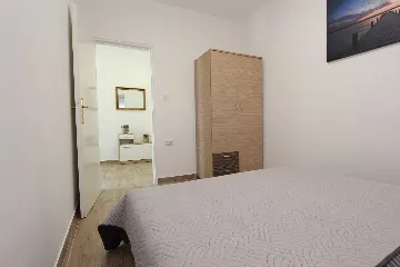 Elegant Two-Bedroom Escape Banjole