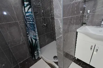 Elegant Two-Bedroom Escape Banjole