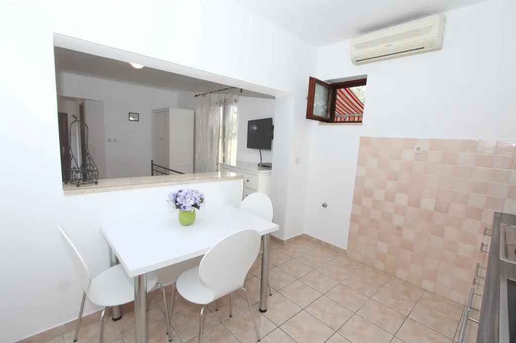 Studio for 2 in Rovinj with Balcony and Parking