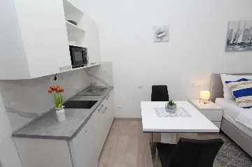 Studio for 2 Guests in Rovinj with Parking