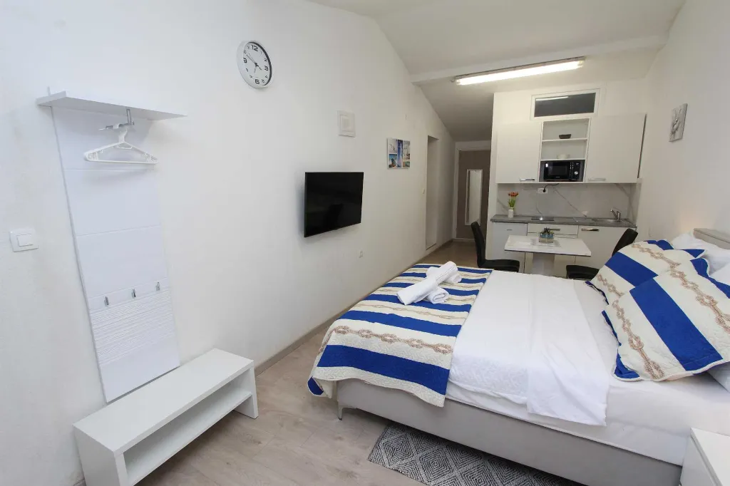 Studio for 2 Guests in Rovinj with Parking