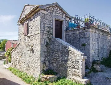 Holiday House with Pool in Sv. Lovreč