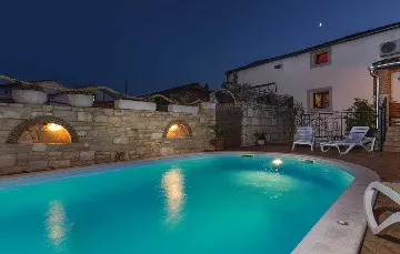 Holiday House with Pool in Sv. Lovreč