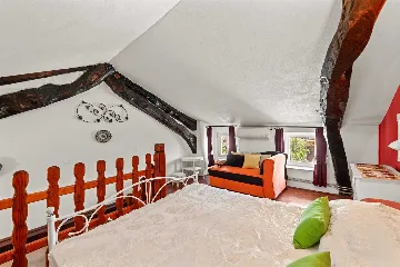 Holiday House with Pool in Sv. Lovreč