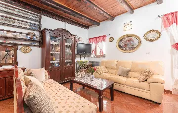 Holiday House with Pool in Sv. Lovreč