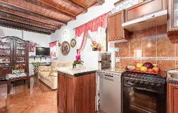 Holiday House with Pool in Sv. Lovreč