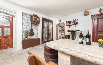 Holiday House with Pool in Sv. Lovreč