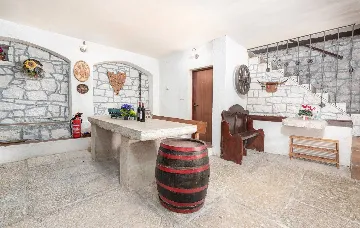 Holiday House with Pool in Sv. Lovreč