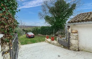 Holiday House with Pool in Sv. Lovreč