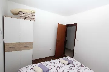 One-Bedroom Apartment with Pool Access in Bale