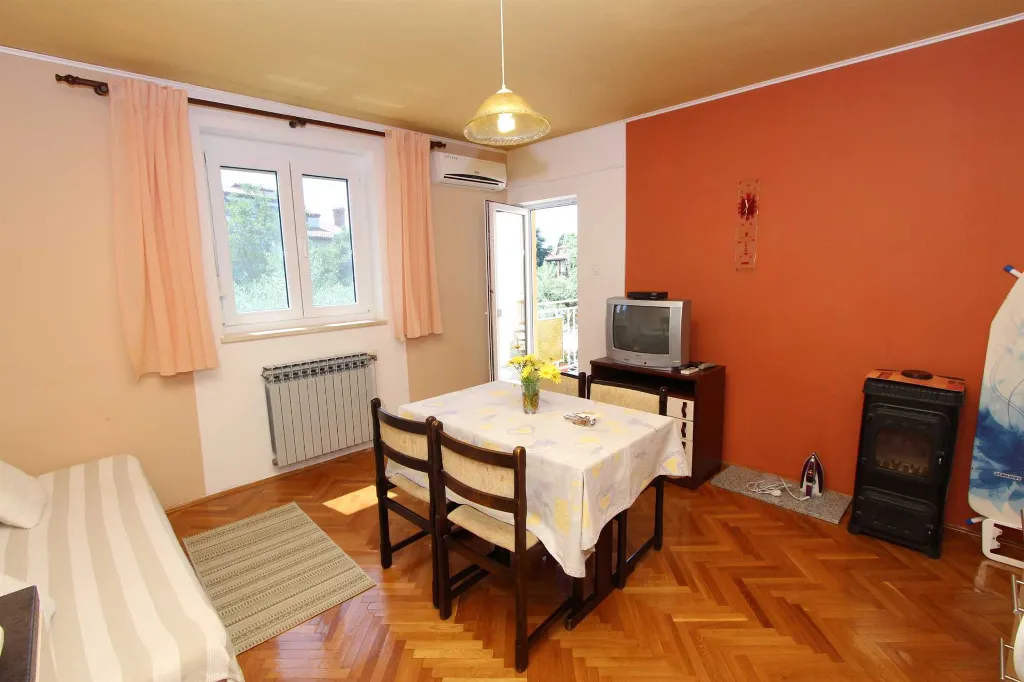 Two-Bedroom Apartment in Rovinj with Balconies