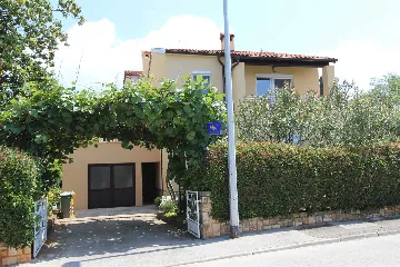 Two-Bedroom Apartment in Rovinj with Balconies