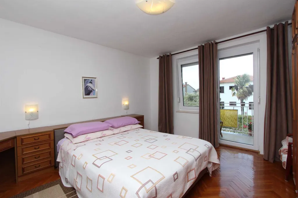 Two-Bedroom Apartment in Rovinj with Balconies