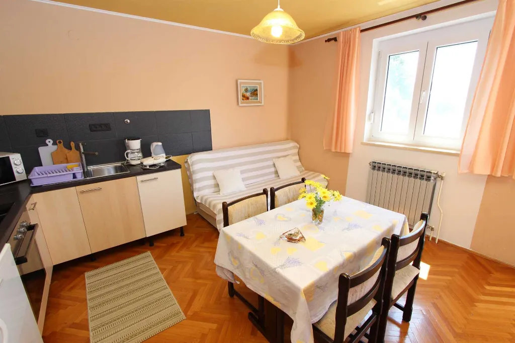 Two-Bedroom Apartment in Rovinj with Balconies