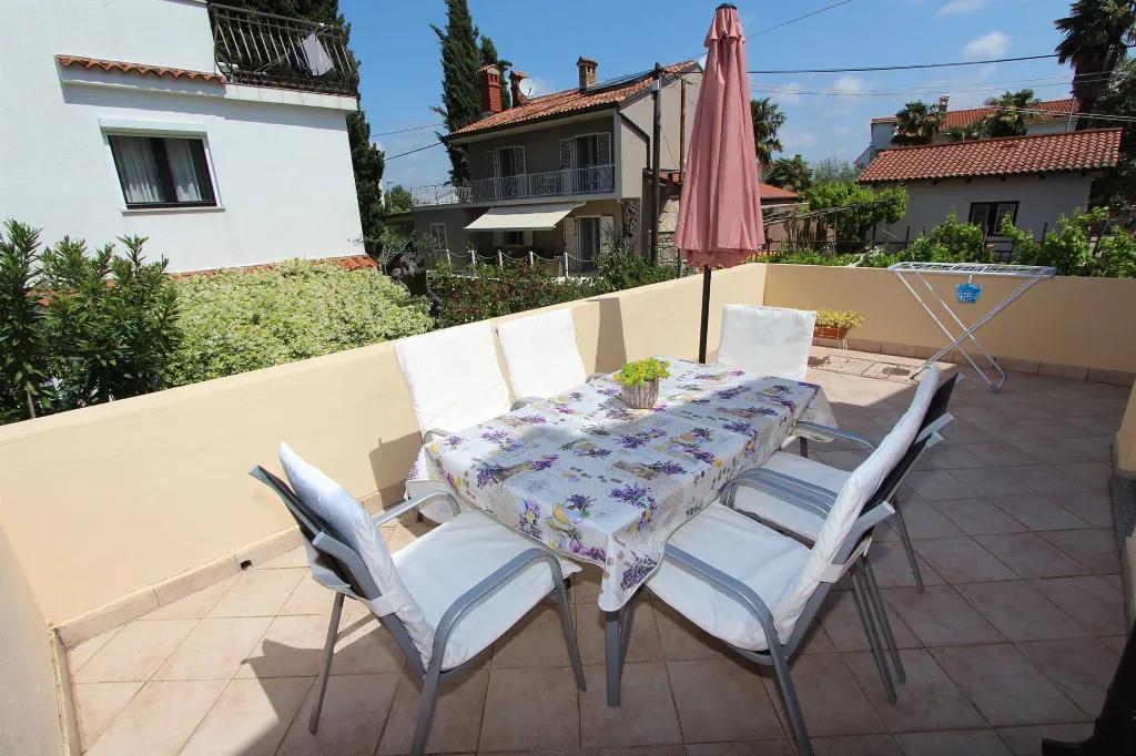 Two-Bedroom Apartment in Rovinj with Balconies