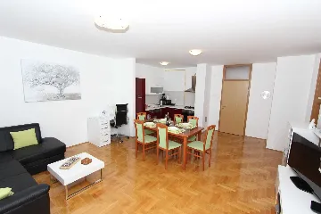 One-Bedroom Apartment for 4 Guests in Pula