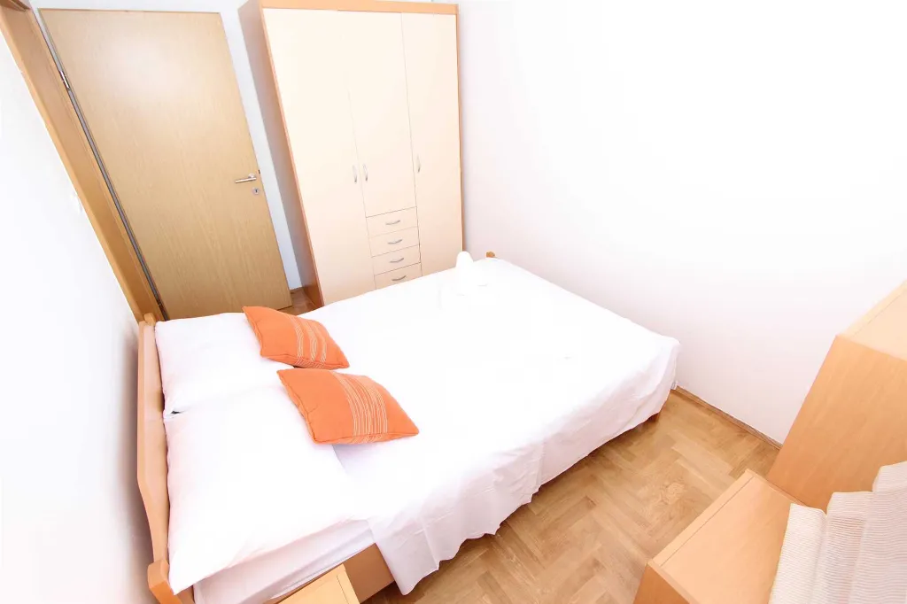 One-Bedroom Apartment for 4 Guests in Pula