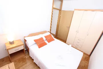 One-Bedroom Apartment for 4 Guests in Pula