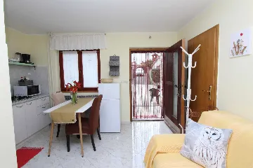 One-Bedroom Apartment for 2 in Rovinj with Parking