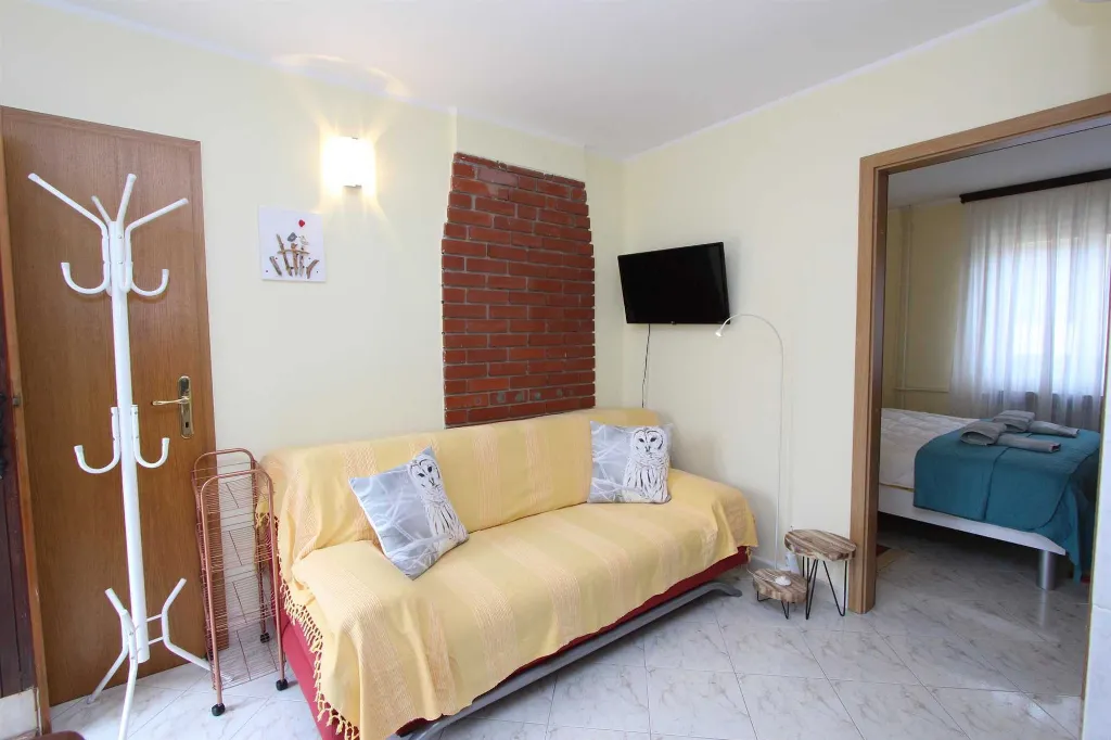 One-Bedroom Apartment for 2 in Rovinj with Parking