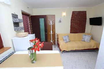 One-Bedroom Apartment for 2 in Rovinj with Parking