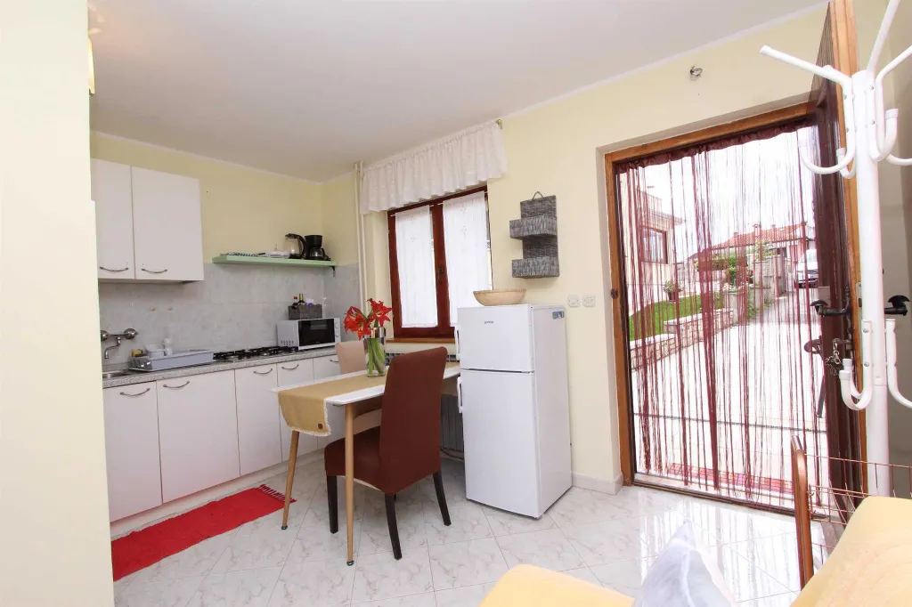 One-Bedroom Apartment for 2 in Rovinj with Parking