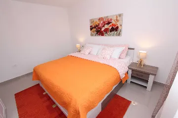 Two-Bedroom Apartment in Rovinj with Parking