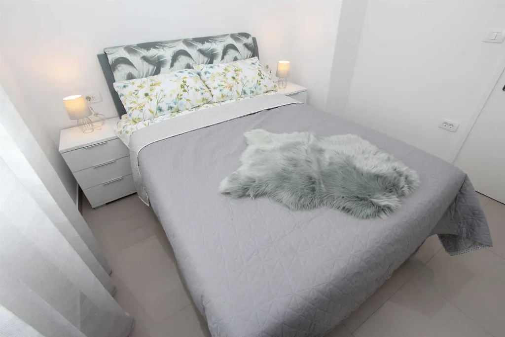 Two-Bedroom Apartment in Rovinj with Parking