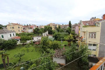 Two-Bedroom Apartment in Rovinj with Parking