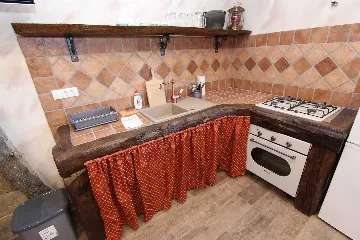 Studio for 2 Guests in Rovinjsko Selo with Shared Pool