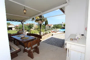 Studio for 2 Guests in Rovinjsko Selo with Shared Pool