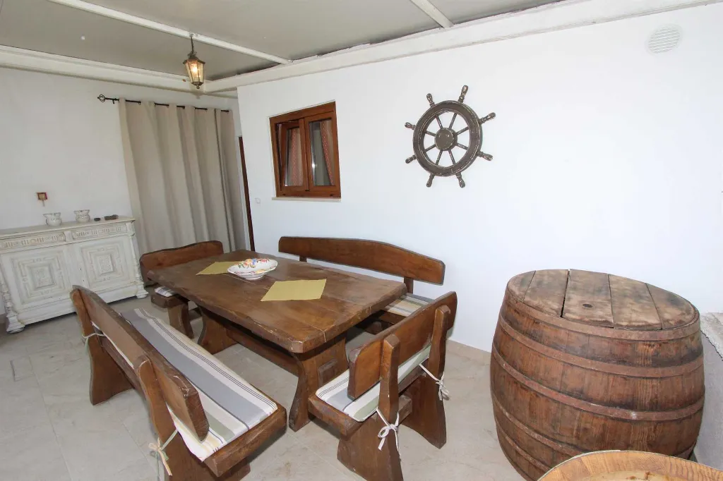 Studio for 2 Guests in Rovinjsko Selo with Shared Pool