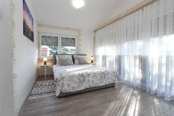 Sunrise Haven Apartment, Banjole