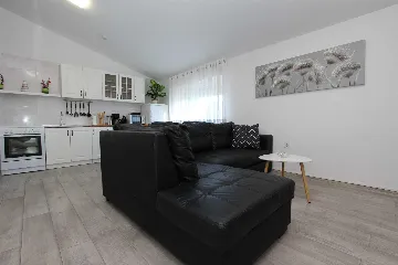 Sunrise Haven Apartment, Banjole